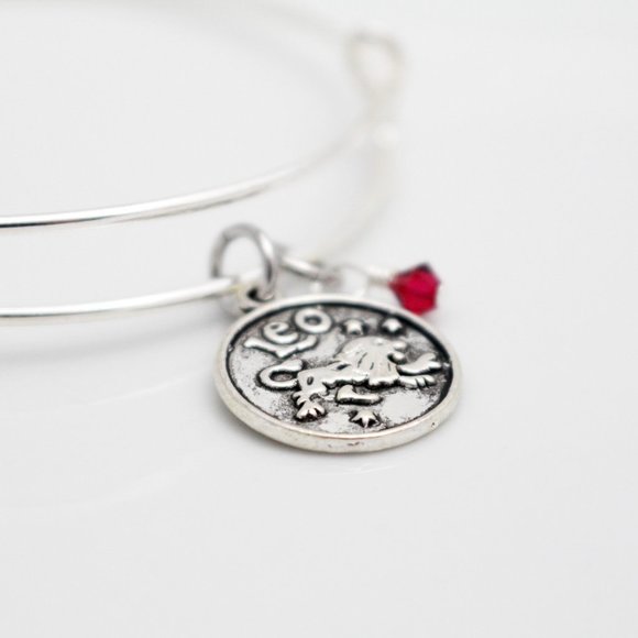 July Leo Adjustable Charm Bangle - Handmade Zodiac Bracelet - Picture 8 of 11